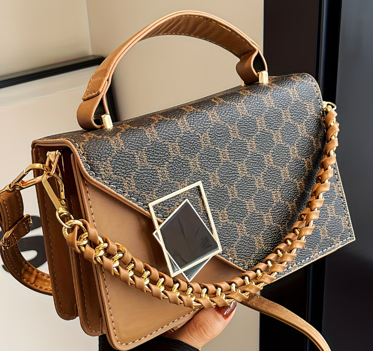 ✨Royal chic edition👜✨ Tu look completo,con regalo incluido🎁💄