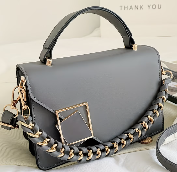 ✨Royal chic edition👜✨ Tu look completo,con regalo incluido🎁💄
