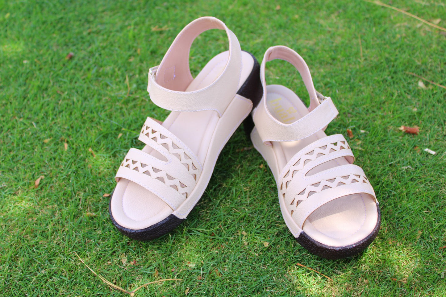 🌟Sandalias Ortopédicas OrtoChic Comfort – Estilo que Cuida tus Pasos 🌟